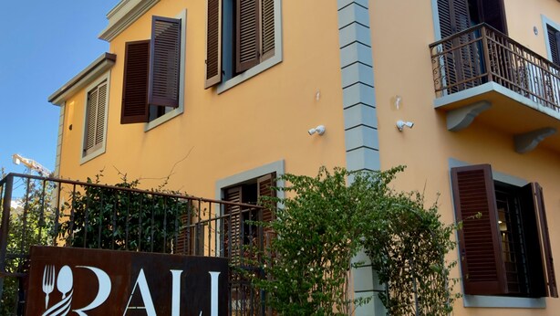 Front of property - Rali Hotel & Restaurant (Tiranë)