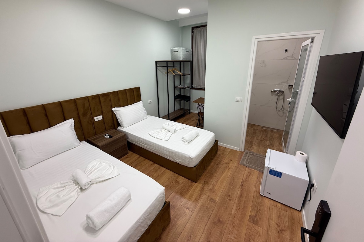 Standard Double or Twin Room | WiFi (free)