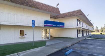 1 Full Bed | Smoking | Oroville