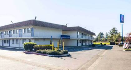 1 Full Bed|Mobility Access|RI Shwr,Nsmk