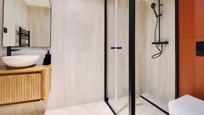 Bathroom - One-Bedroom Apartment (Paris)