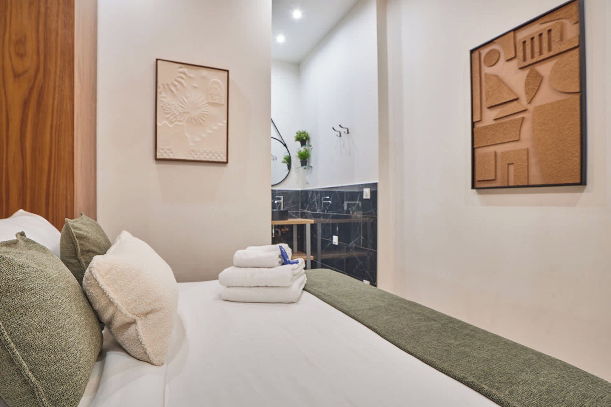 Desk, iron/ironing board, internet, bed sheets