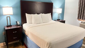 Room - 1 King Bed | Non-Smoking, Micfridge (Tiffin)