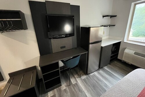 2 Full Beds | Non-Smoking, Micfridge
