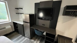 Room - 2 Full Beds | Non-Smoking, Micfridge (Urbana, IL)