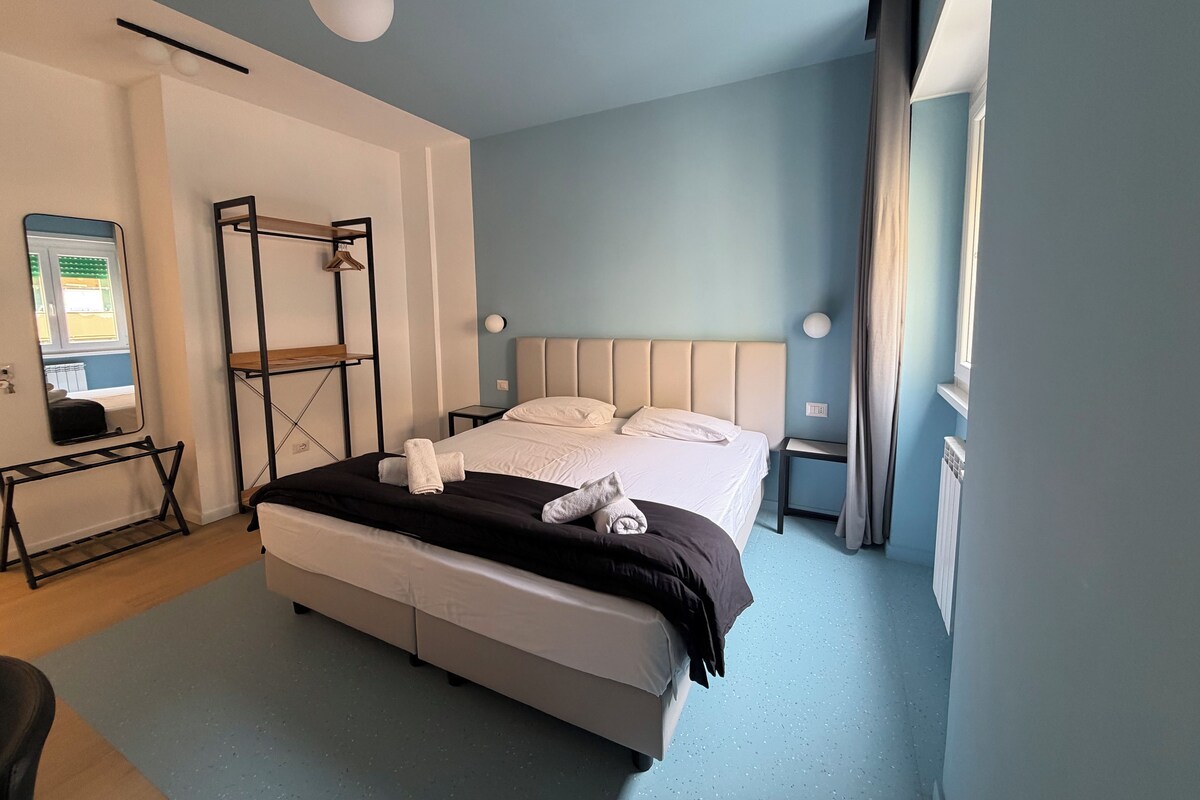 Room, Courtyard View