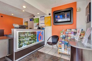 Lobby - 2 Queen Beds | Non-Smoking (Santa Rosa CA)