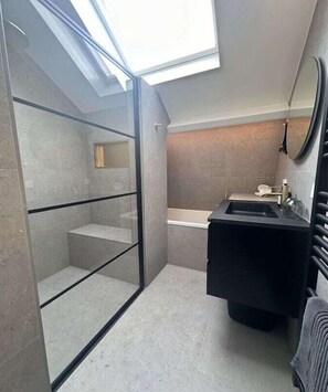 Bathroom - Holiday apartment with 3 bedrooms (Oudkarspel)