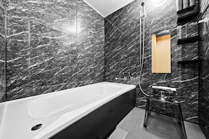 Căn hộ | Phòng tắm | Đồ dùng nhà tắm miễn phí, máy sấy tóc, chậu vệ sinh/vòi rửa 