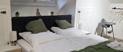 Internet, bed sheets