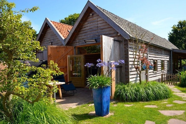 Property grounds - Holiday home in Limmen with swimming pool (Limmen)