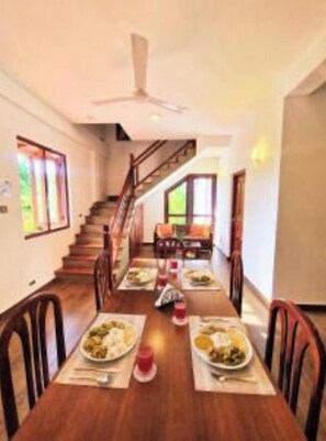 Dining - Blue Lotus House (Hikkaduwa)