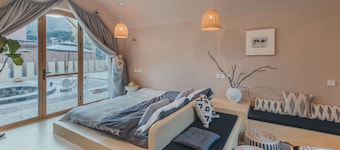Qiran Rustic Resort Villa