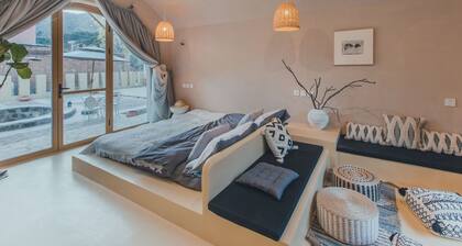 Qiran Rustic Resort Villa