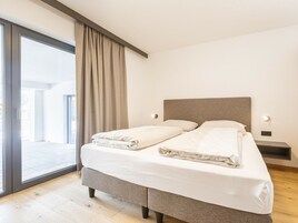 House | 2 bedrooms, individually furnished