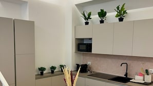 Private kitchen - Vrbo Property (Milano)