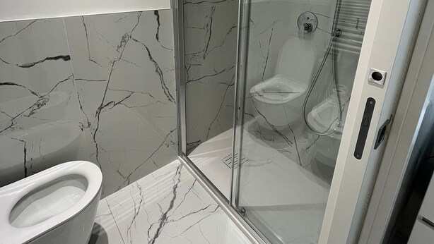 Bathroom - Vrbo Property (Milano)