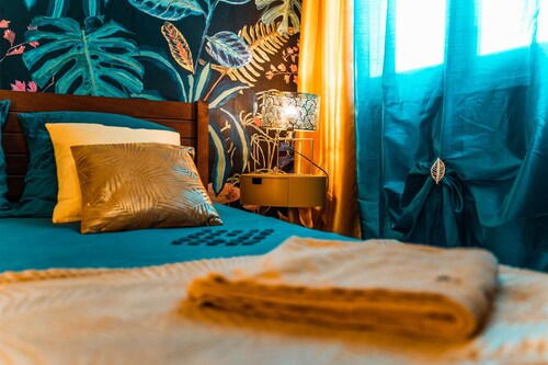 Villa Saint Jo - Sleeps 15 - 8 bedrooms - private pool - ocean view