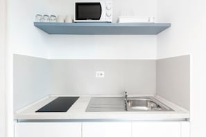 Unclassified image, 3 of 48, button - Luciano San Giovanni Guest House (Roma)