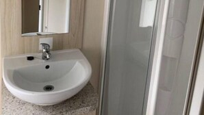 Bathroom - 98 Nautical Cove – Family Escape | Sleeps 8 (Somerset)