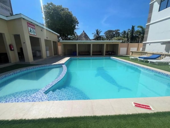 Pool - Modern one bedroom along the shores of Diani (Kwale County)
