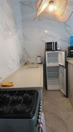 Private kitchen - Beach View modern studio Diani (Kwale County)