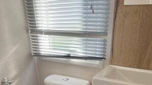 Bathroom - 97 Nautical Cove – Family Escape | Sleeps 8 (Somerset)