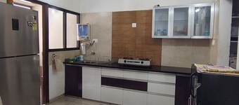 Furnished 3BHK apartment @ 5 min. walking distance from Vadodara Railway Station