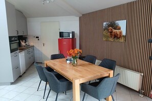 Dining - Bungalow with 1 bedroom (Julianadorp aan Zee, Niederlande, Europa)