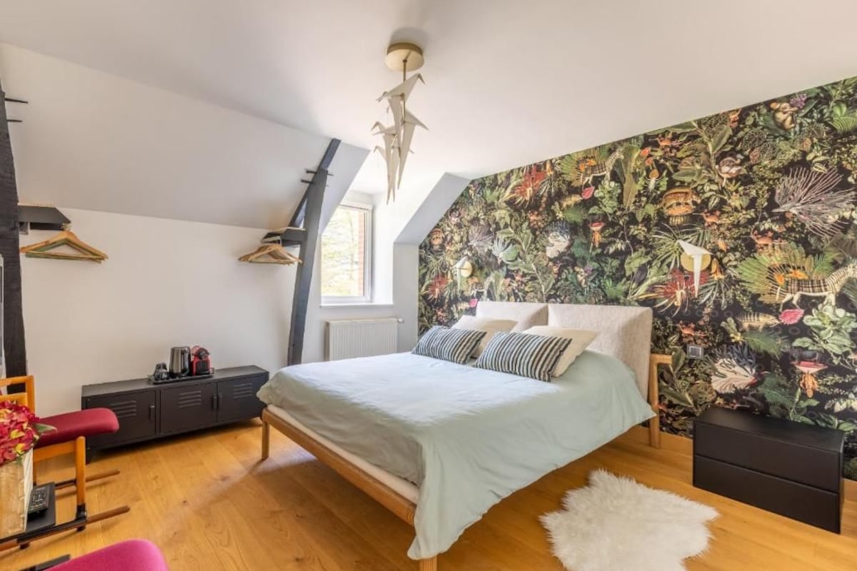 Family Room | WiFi (free)