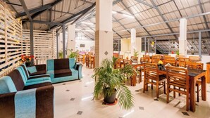 Dining - Grace Grand Resort Munnar (Anachal)