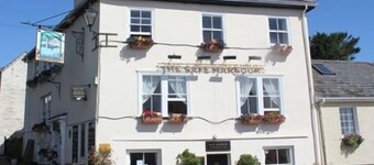 Safe Harbour Inn