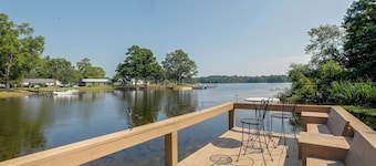 Lake Marion Retreat Dock Days & Backyard Nights