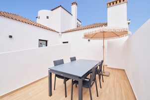 Comfort Apartment, Patio | Outdoor dining