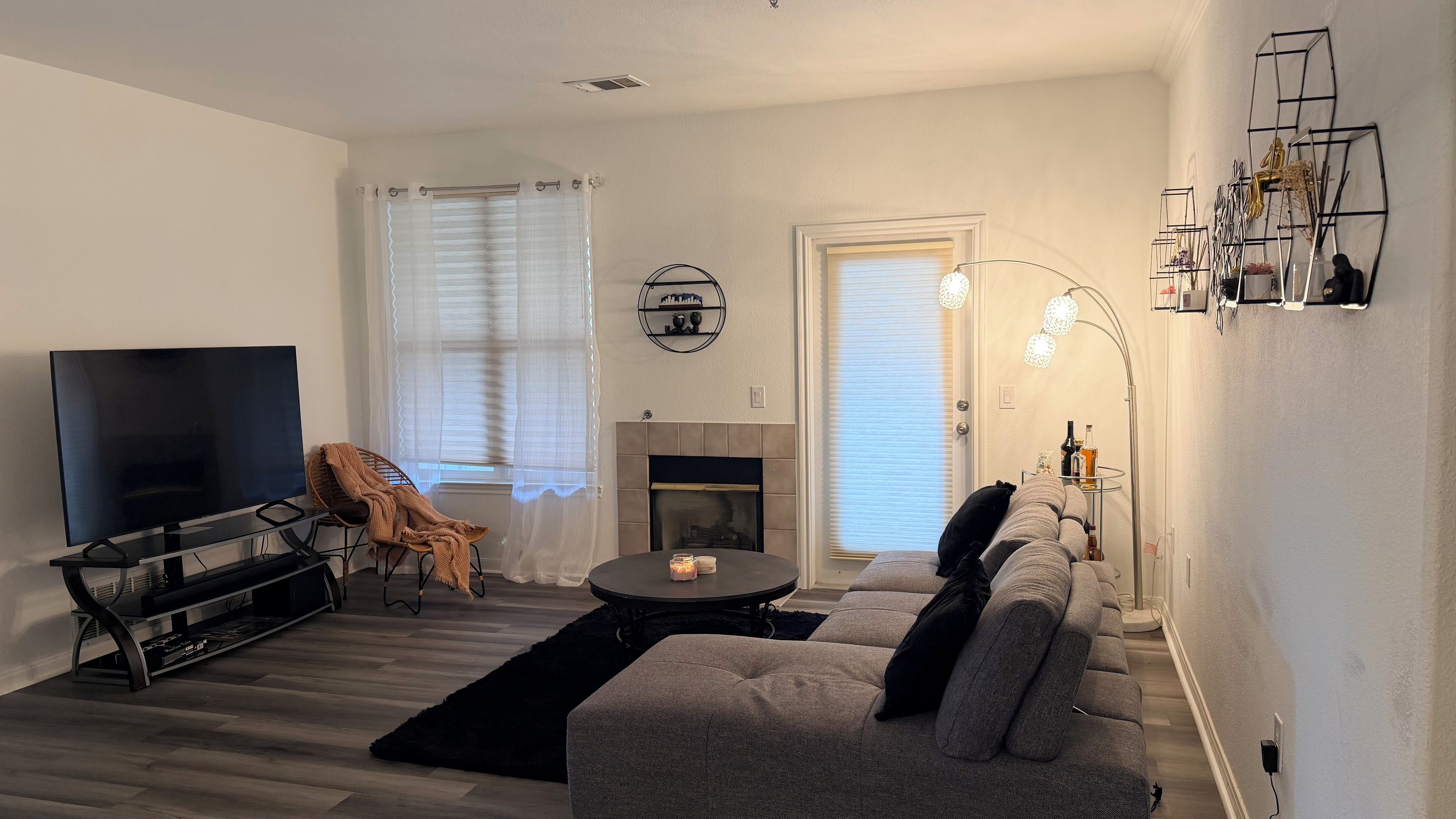 Modern Furnished Retreat Cozy & Convenient - Castle Rock, CO