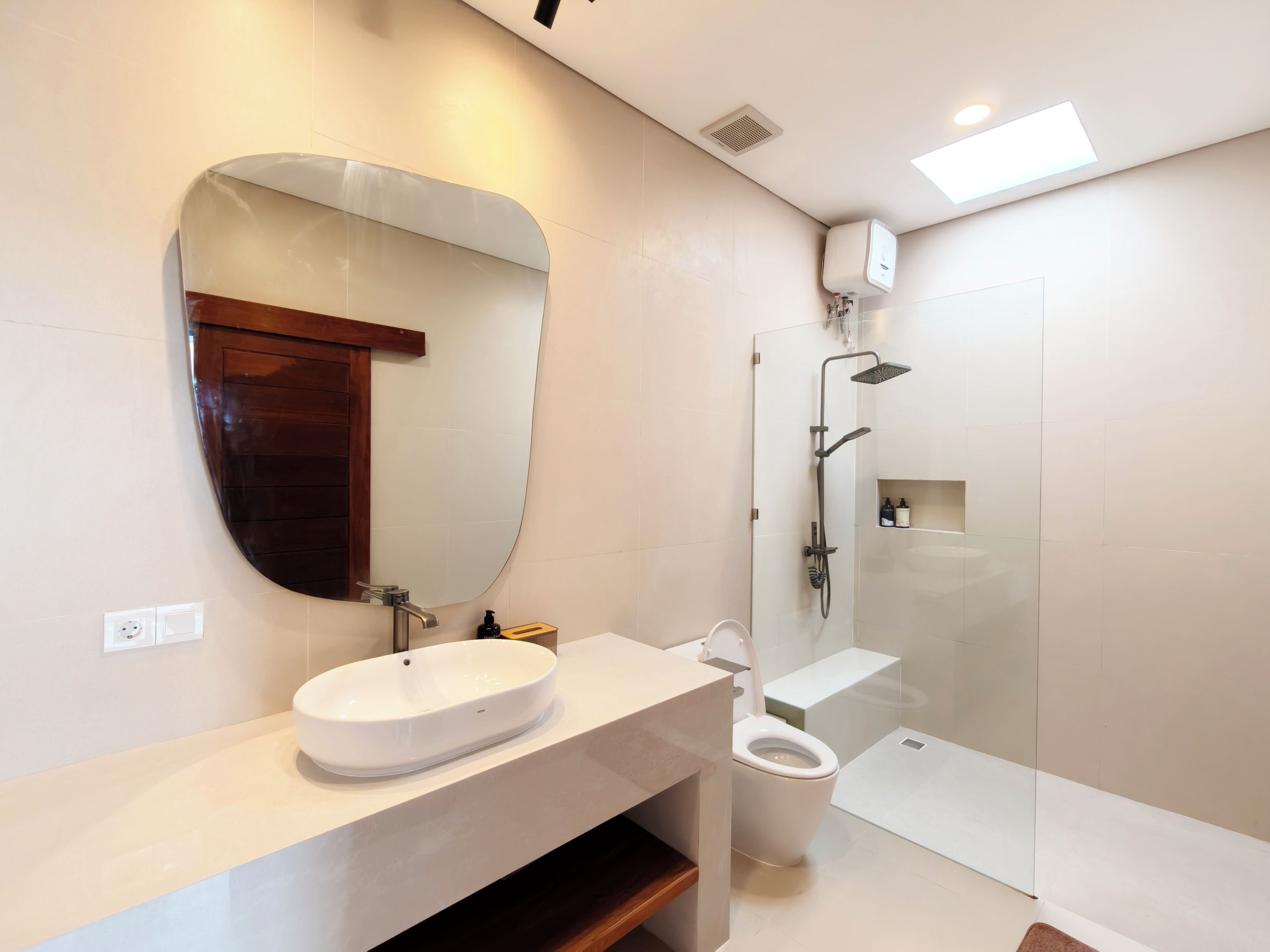 Family Villa, 2 Bedrooms, Pool View | Bathroom | Shower, free toiletries, hair dryer, towels
