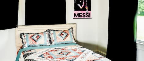 House, Balcony, Garden View | Iron/ironing board, WiFi (free)