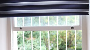 Ảnh chưa phân loại, 3 trong số 18 ảnh, nút