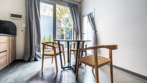豪華公寓, 庭園景觀 | 用餐區
