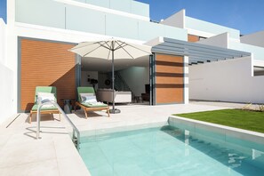 Pool - Luxury 3-bedroom Privilege Casa do Colhereiro with Private Pool (Luz)