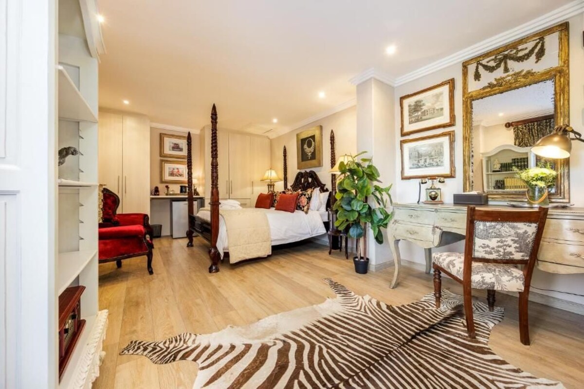 In-room safe, blackout curtains, iron/ironing board, free WiFi