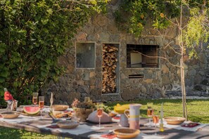 Outdoor dining - Botânica Living (Quinta Grande)