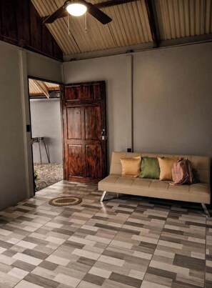 Living area - Vrbo Property (Venecia)