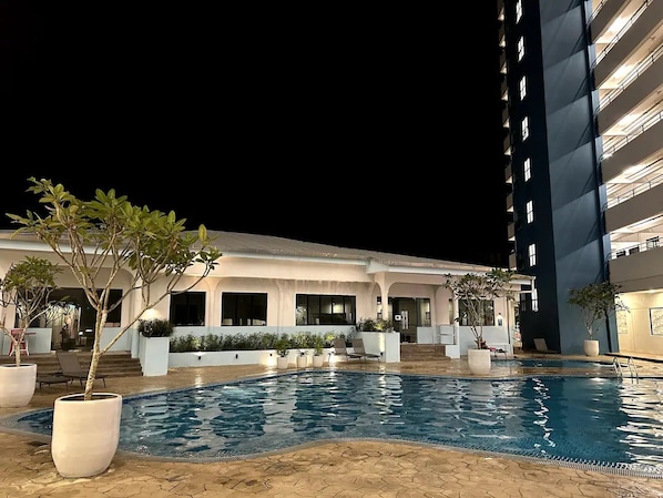 Pool - 2BR: Twynstar Mutiara | Spacious 2BR Beachfront Family Stay (Tanjung Kling)