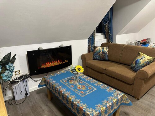 Apartment Sleeps 4 With Parking