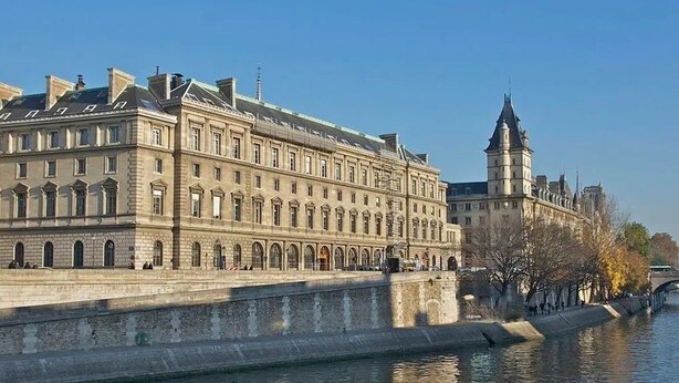 Point of interest - Ile de la Cite Luxury 4 bedroom near Notre Dame (Paris)
