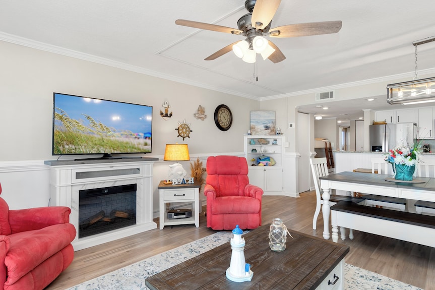 6th-floor Oceanview Condo W/ Beautiful Ocean & Sunrise Views - Emerald Isle, NC