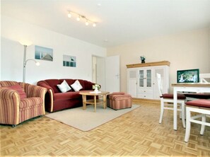 Living area - 8 at Konigstr. 5, Atlantic Court (Wyk auf Foehr)