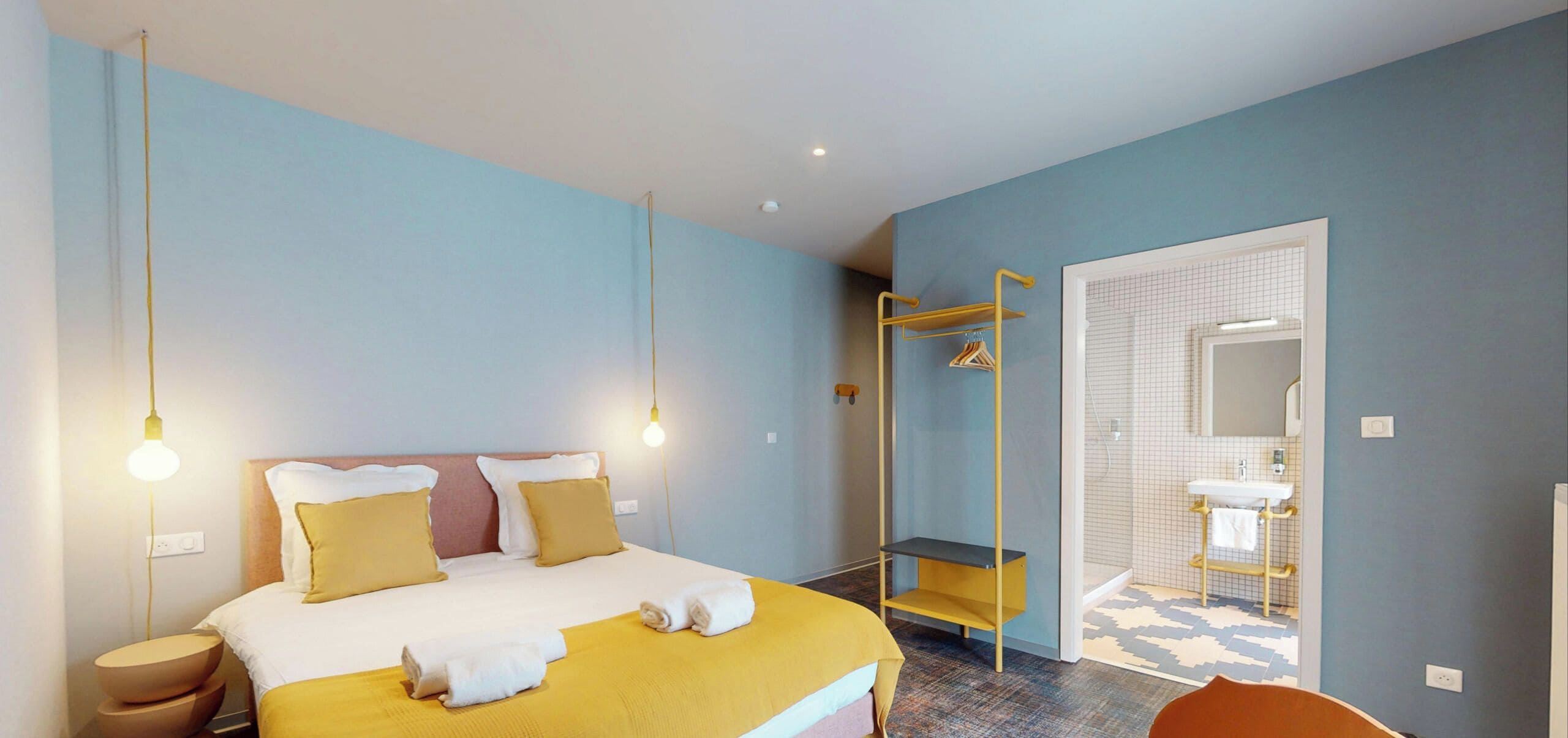 Wifi gratis y ropa de cama 