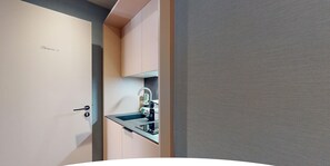 Shower, towels - Studio No. 12 - Champ de Mars Residence (Colmar)